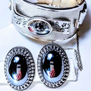 1970's Whiting and Davis Cuff Bracelet and Clip Earrings Set
